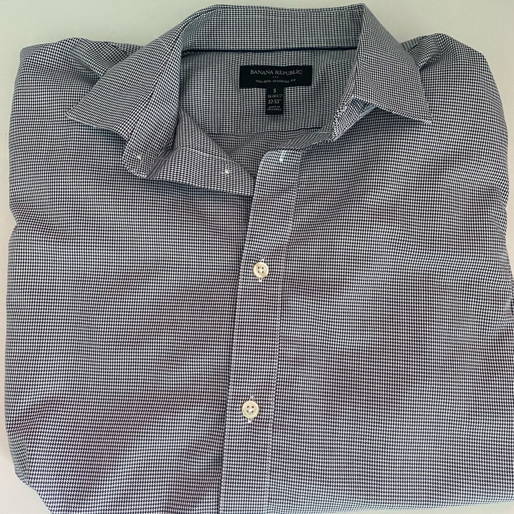 Long-sleeved shirt